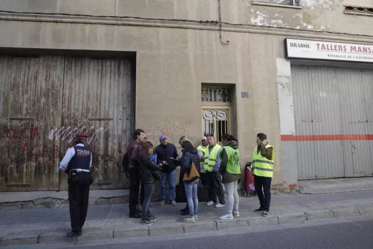 Paralitzat durant una setmana un desnonament al carrer Pau Claris