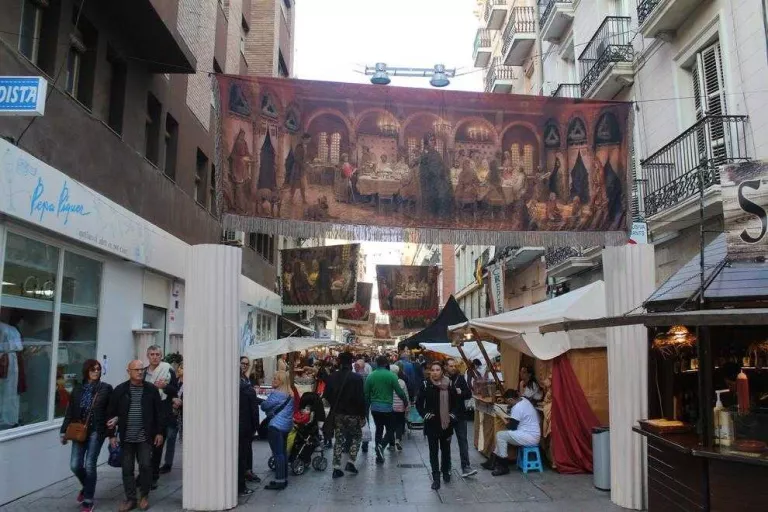 Obre el mercat romà a Remolins i Ferran