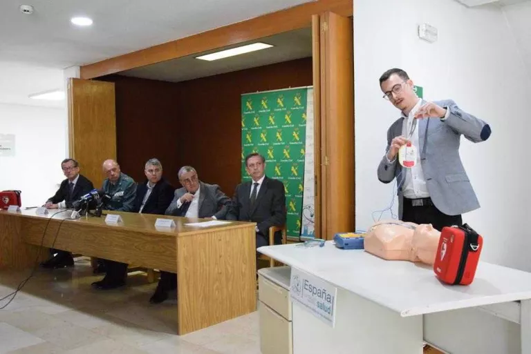 La duana incorpora un aparell desfibril·lador