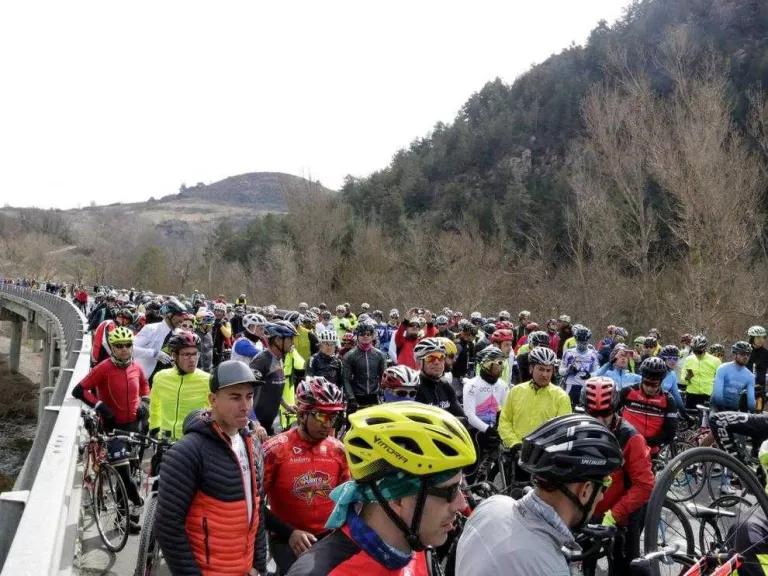 Marxa reivindicativa en record del ciclista atropellat a Martinet