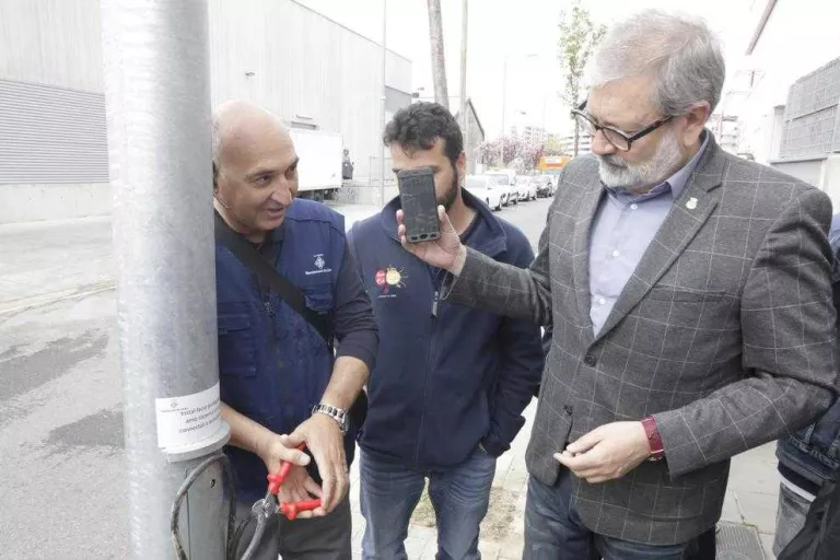 Lleida estrena un sistema antirobatori de cables elèctrics que avisa la Urbana a l’instant