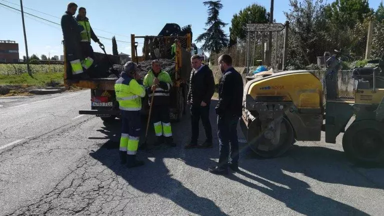 Treballs de rehabilitació en 45 camins asfaltats