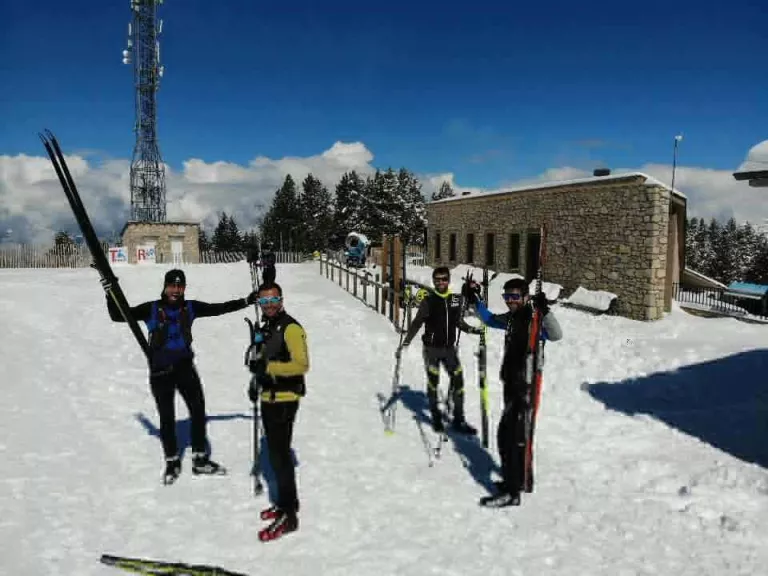 Uns 300 esquiadors en la reobertura de Tuixent