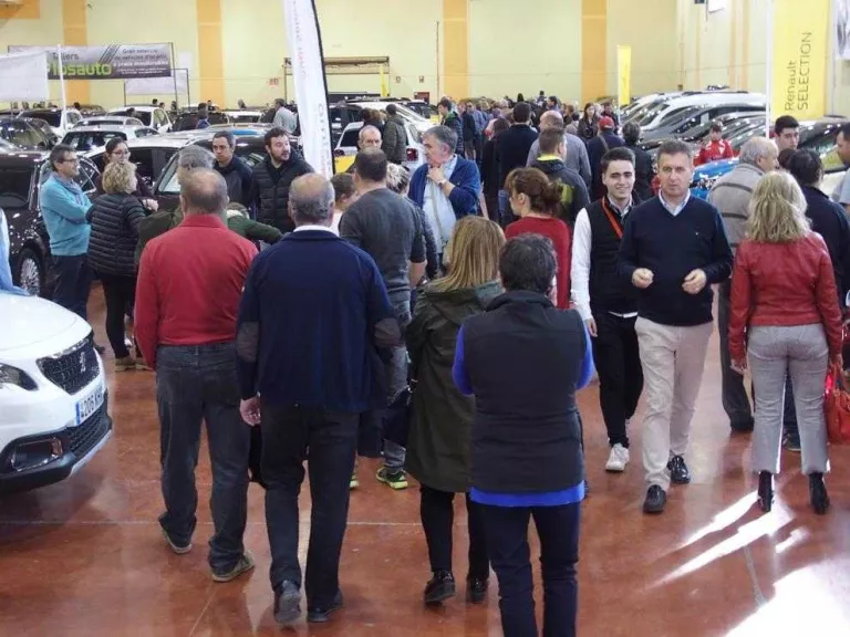 Fins a trenta-set expositors de cotxes i maquinària a Autotrac de Mollerussa