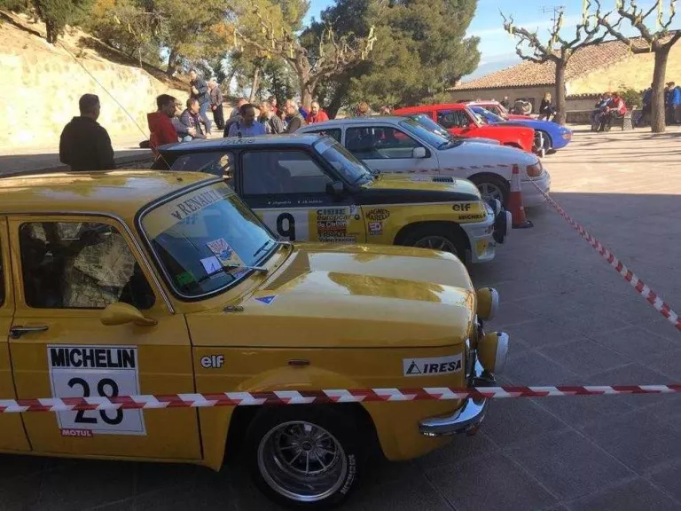 Més de cent vehicles a la Trobada de Cotxes d'Arbeca