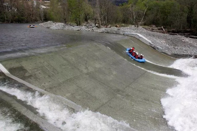 El ràfting obre la temporada amb 50 km navegables a la Pallaresa sense obstacles