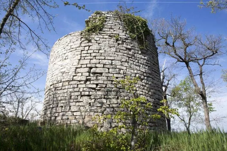 Milloren la fortificació medieval torre Vilalta de Sant Guim