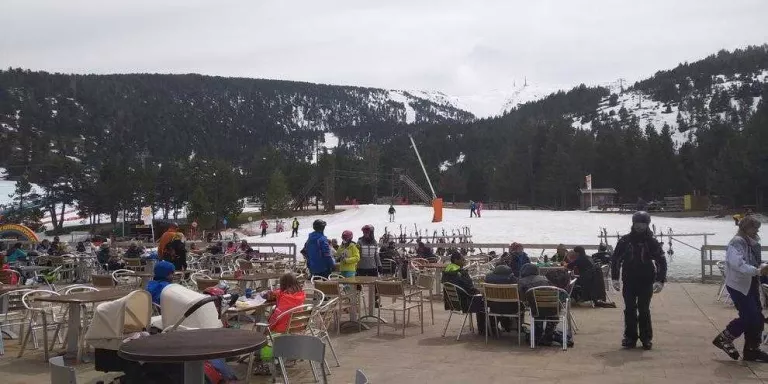Baqueira, Boí i Port Ainé esgoten la temporada amb 160 km de pistes