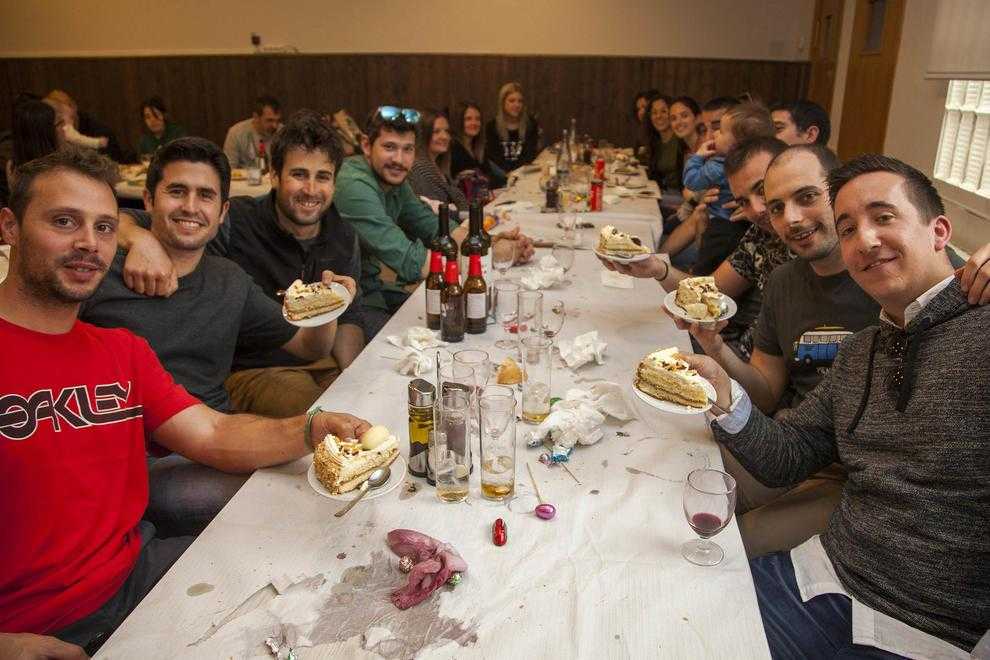 Dia de la Mona a mig gas