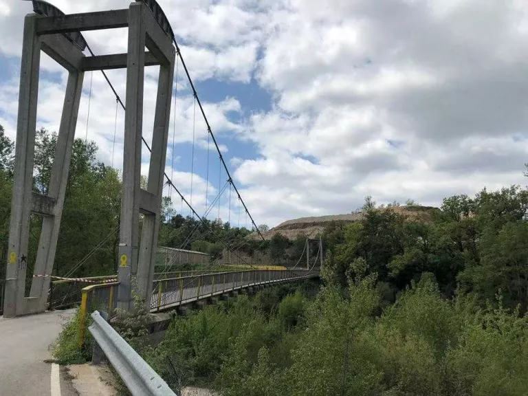 Oliana i Peramola volen més seguretat al pont que uneix tots dos pobles