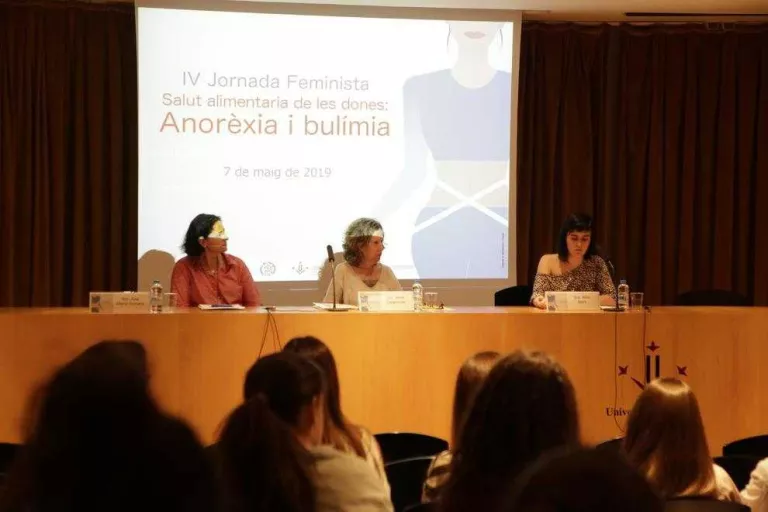 Anorèxia i bulímia centren la quarta jornada feminista