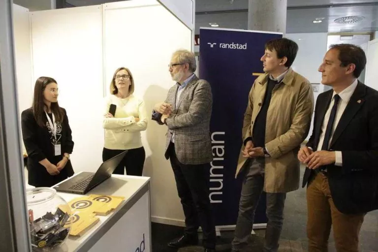 Larrosa planeja un pla d'ocupació per als majors de 55 anys