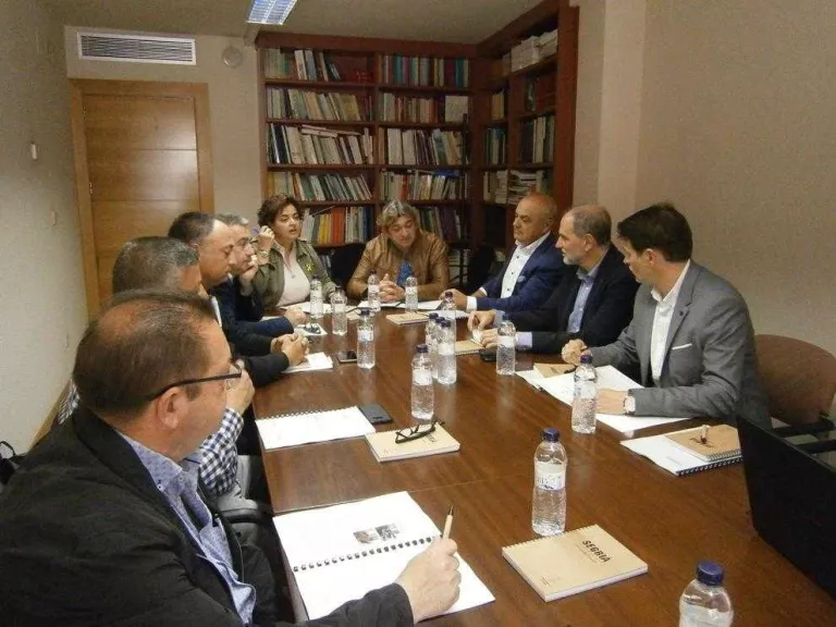 El Segrià impulsa el diàleg entre agricultors i administracions