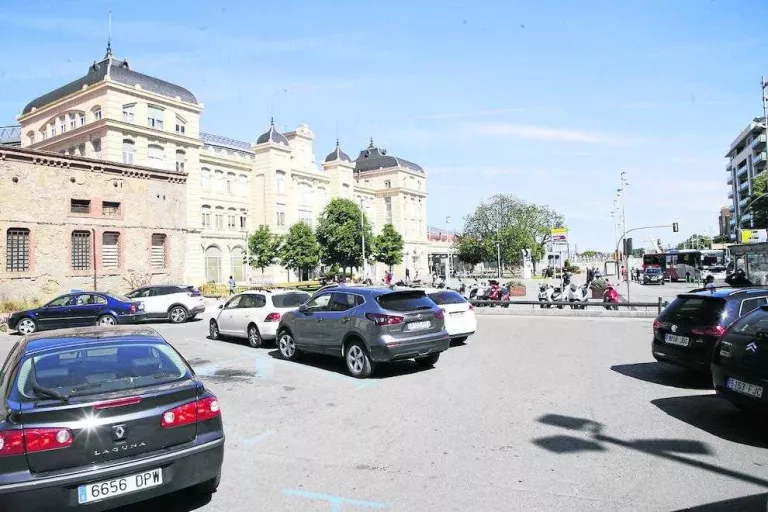 Queixes de taxistes frenen les obres de la seua nova parada a l’estació