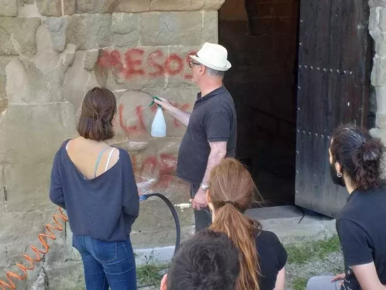 Primeres proves per eliminar les pintades de les Franqueses