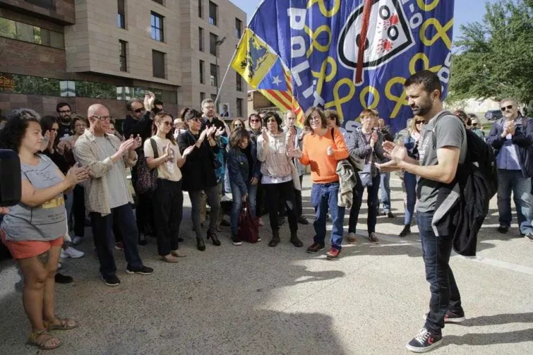 Juvillà declara que la decisió de mantenir els llaços va ser col·lectiva
