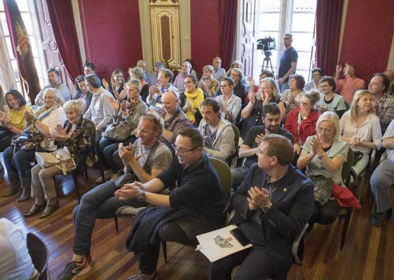La Paeria de Cervera aprova després de 10 anys de negociació la plantilla i els sous