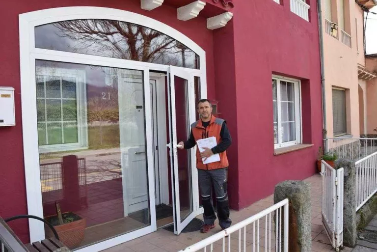 Quatre multes a la Seu per una porta il·legal