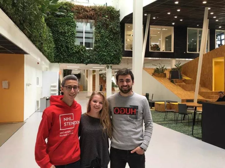 L’Escola del Treball ofereix un cicle d’FP superior amb classes a 4 països
