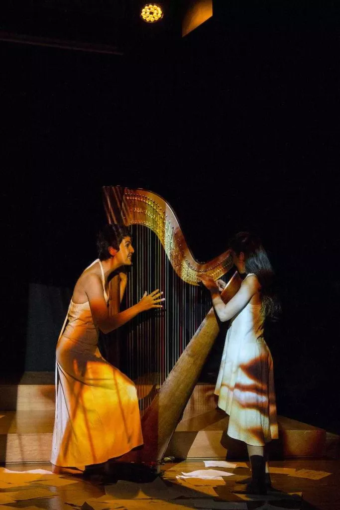 Doble concert a Raimat en un auditori efímer de botelles