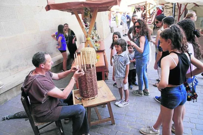 Almenar viatja a l’època medieval