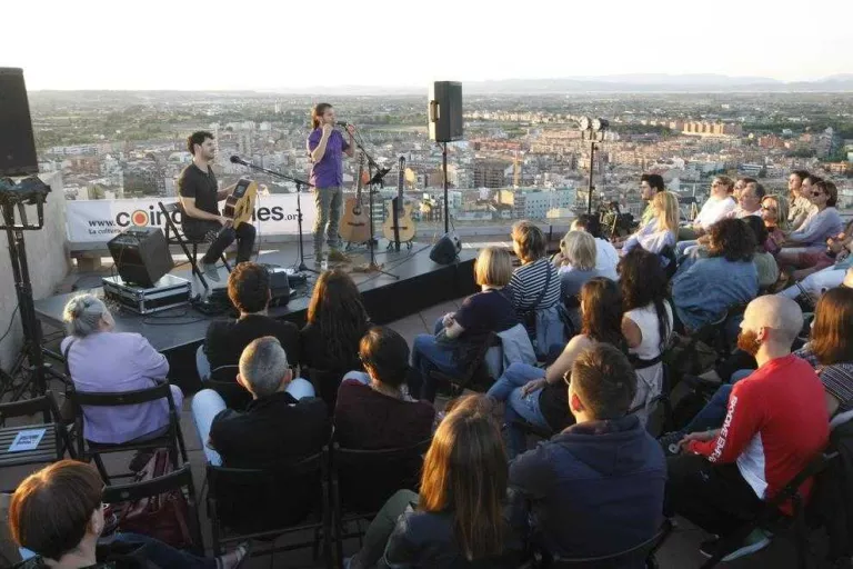 Cesk Freixas obre el cicle 'Terrats en cultura' al Castell del Rei