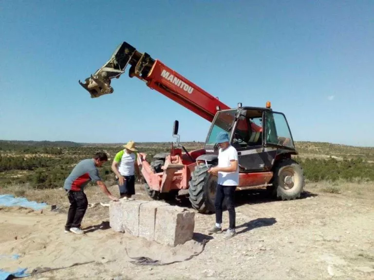 Recomponen l’arc d’Adar de Llardecans perquè estigui a punt aquest estiu