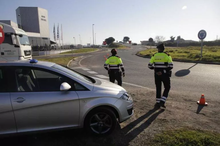 Denunciat un camioner begut i drogat a Tremp
