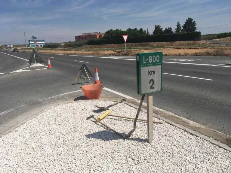 Alcarràs millora un tram de la via que dóna accés a Vallmanya i a l'A-2
