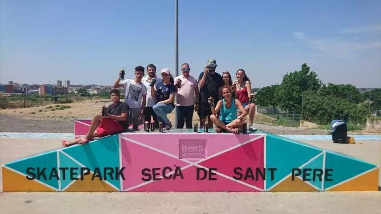 Joves donen una nova imatge a l'Skatepark del Secà de Sant Pere de Lleida