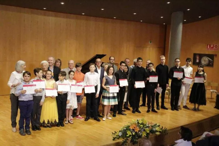 El jove serbi Vladimir Acimovic guanya el concurs Viñes de piano