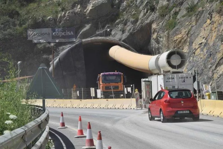 El túnel de Tres Ponts de la C-14 estarà perforat al setembre