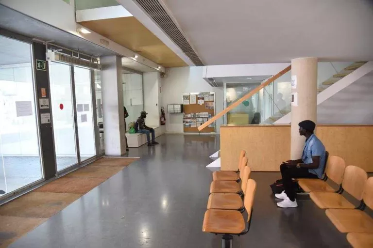 La Paeria habilita un “refugi d’emergència” per a 134 temporers que dormen al carrer