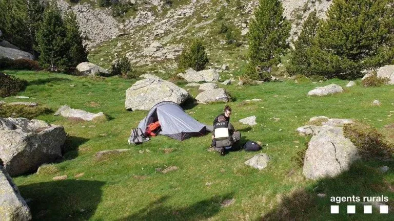 Denuncien 3 acampades il·legals a Aigüestortes
