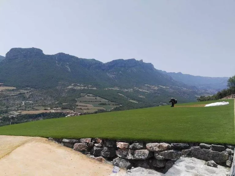 Organyà ultima la millora del camp de parapent