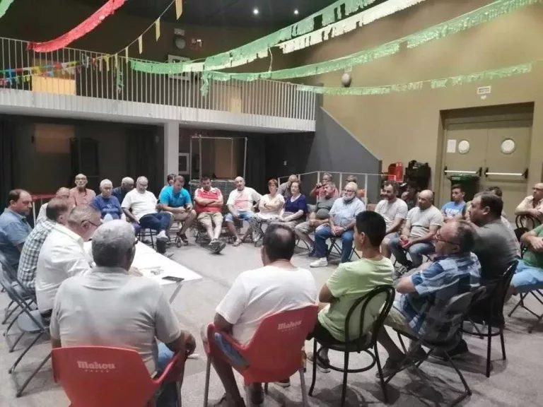 Els afectats pel foc de l'Ebre mantenen les protestes