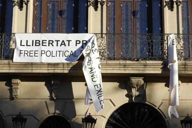 La Paeria denuncia a la Fiscalia els “incidents” amb les pancartes