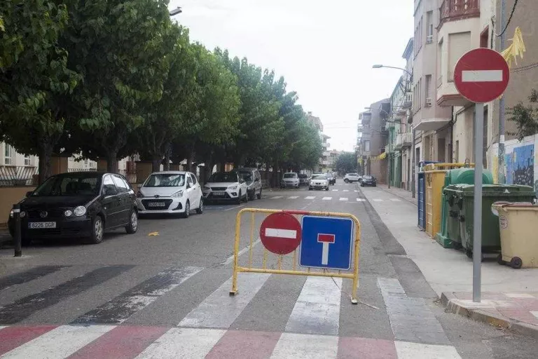 Canvien l’avinguda Agustí Ros d'Agramunt a sentit únic
