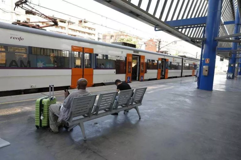 Quinze trens afectats en la vaga a Renfe d'aquest dimecres