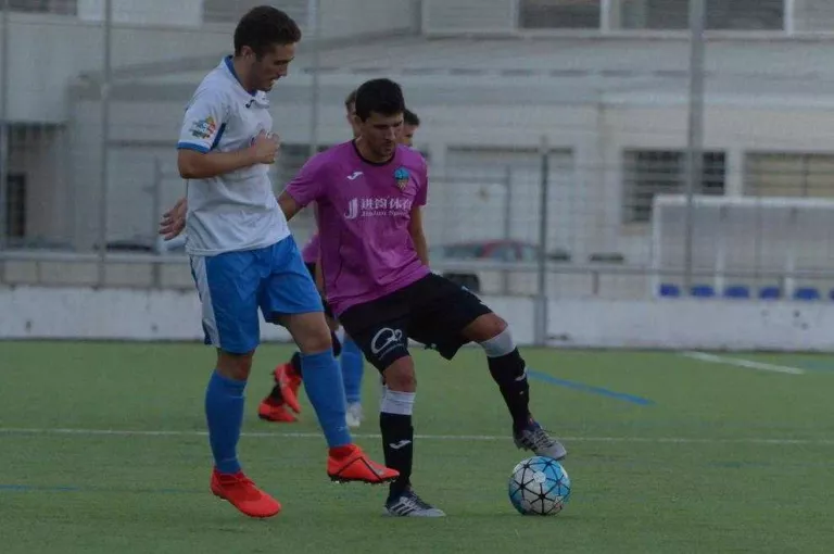 Abel Molinero, l’últim fitxatge del Lleida Esportiu, va debutar dimecres contra el Mollerussa.