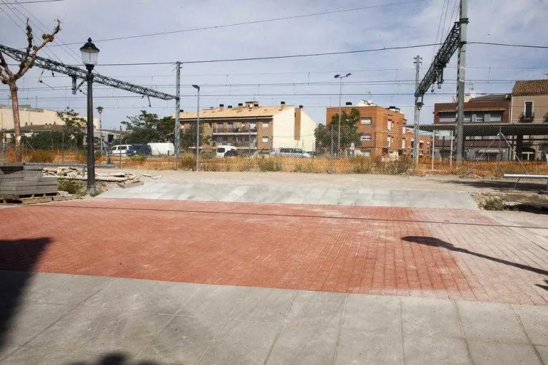 Cervera estrenarà el nou pàrquing al costat de l'estació al setembre