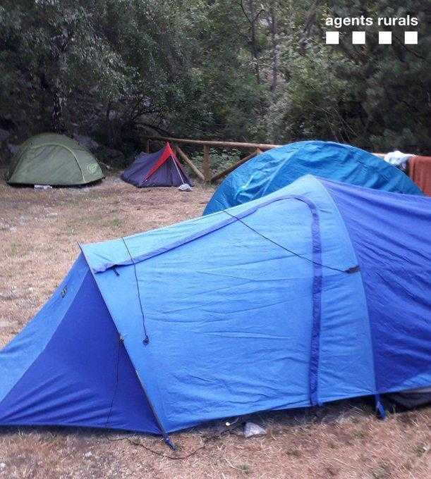 Vint multes aquest mes per acampar a Aigüestortes