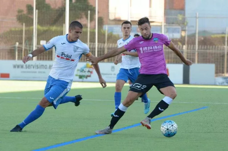 Daniel Provencio, al punt de mira del Lleida, que obrirà la Lliga el dia 25