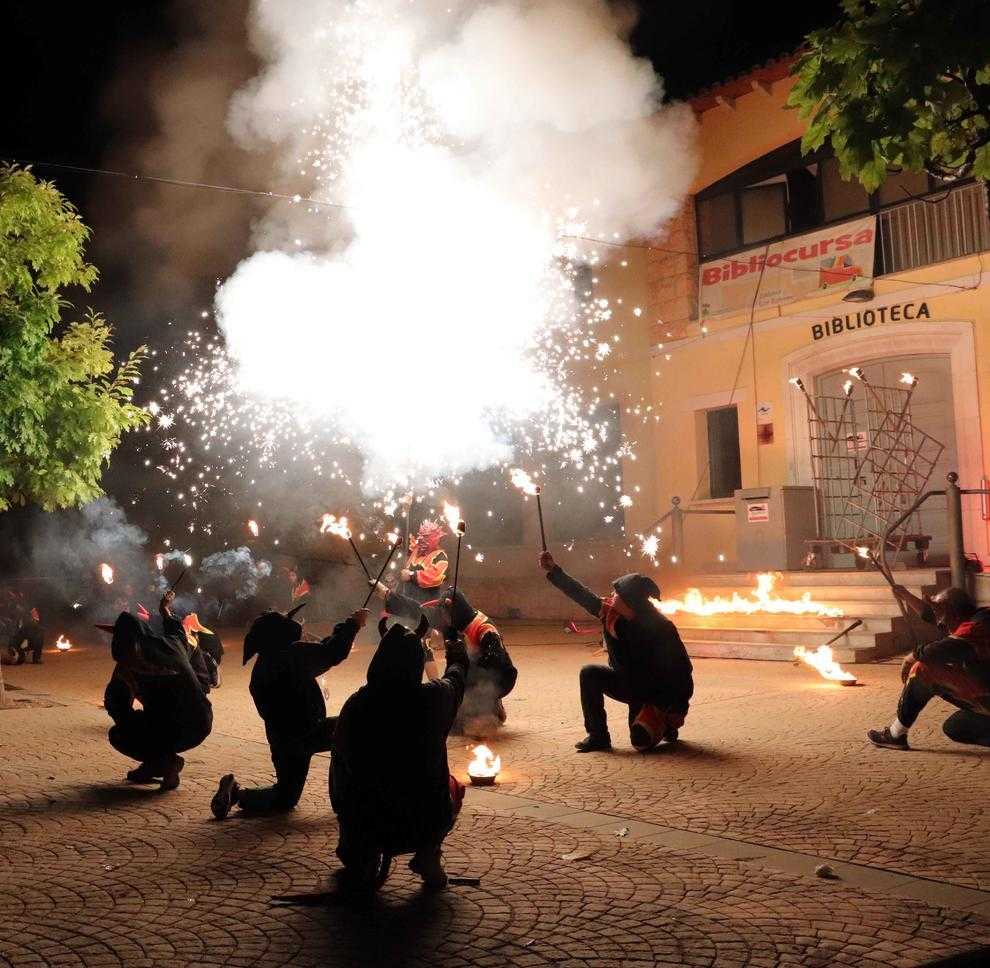 Benavent de Segrià - Els més petits del poble van gaudir amb la festa de l’escuma. La calor va acompanyar en una jornada amb actes variats.