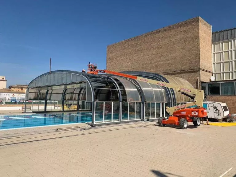 Balaguer inicia la reforma de la piscina coberta