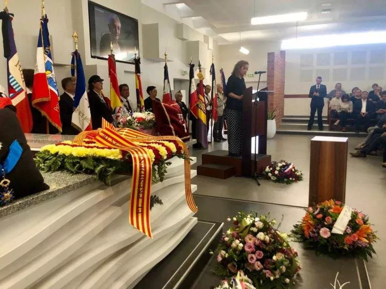 Emotiu últim adéu a Conxita Grangé