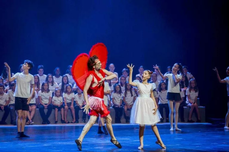 El teatre familiar, indignat amb la gala ‘Catalunya aixeca el teló’
