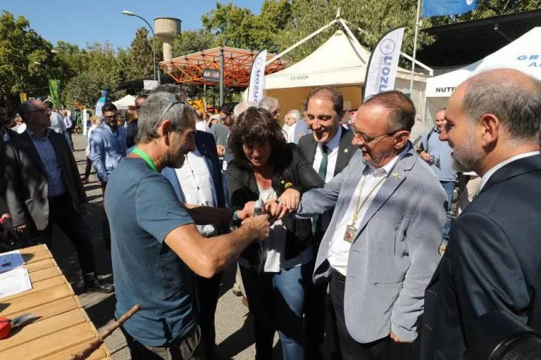 La fira de Sant Miquel comença amb la demanda d’uns preus justos per als agricultors