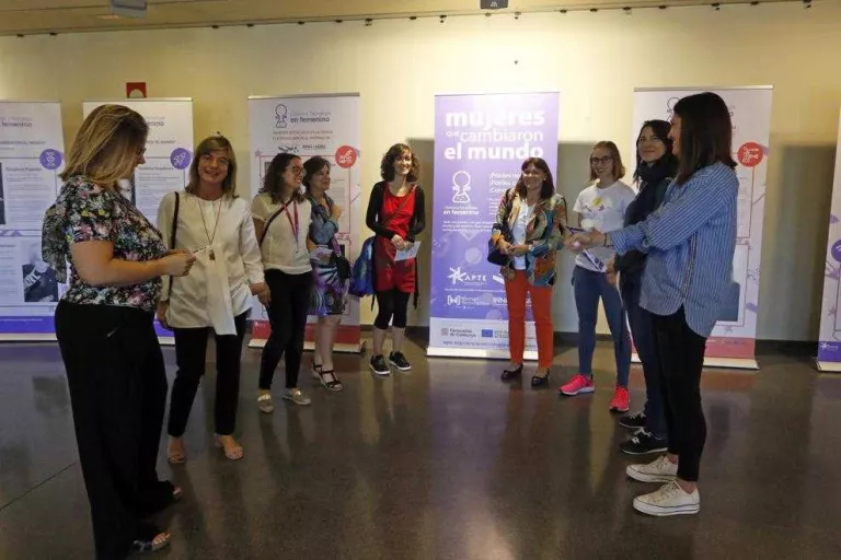 Fa deu anys que la presència de dones a graus d’enginyeria està estancada