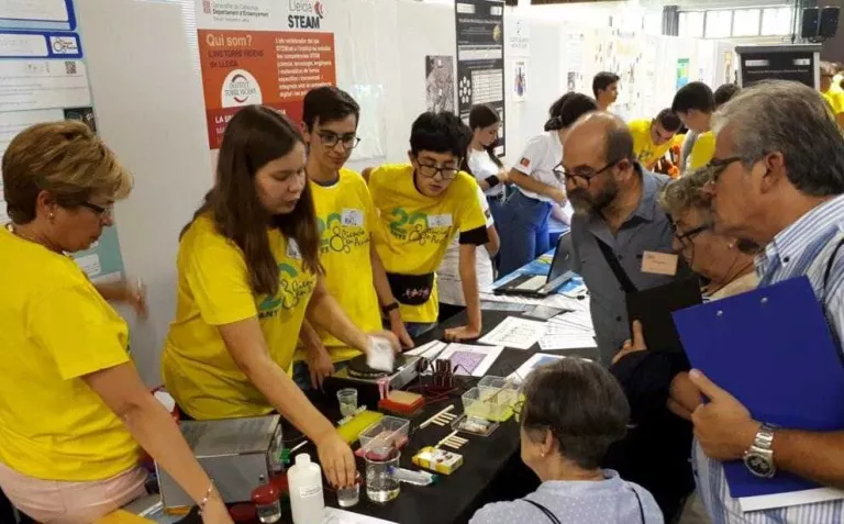 Alumnes del Torre Vicens, en un congrés internacional de ciència